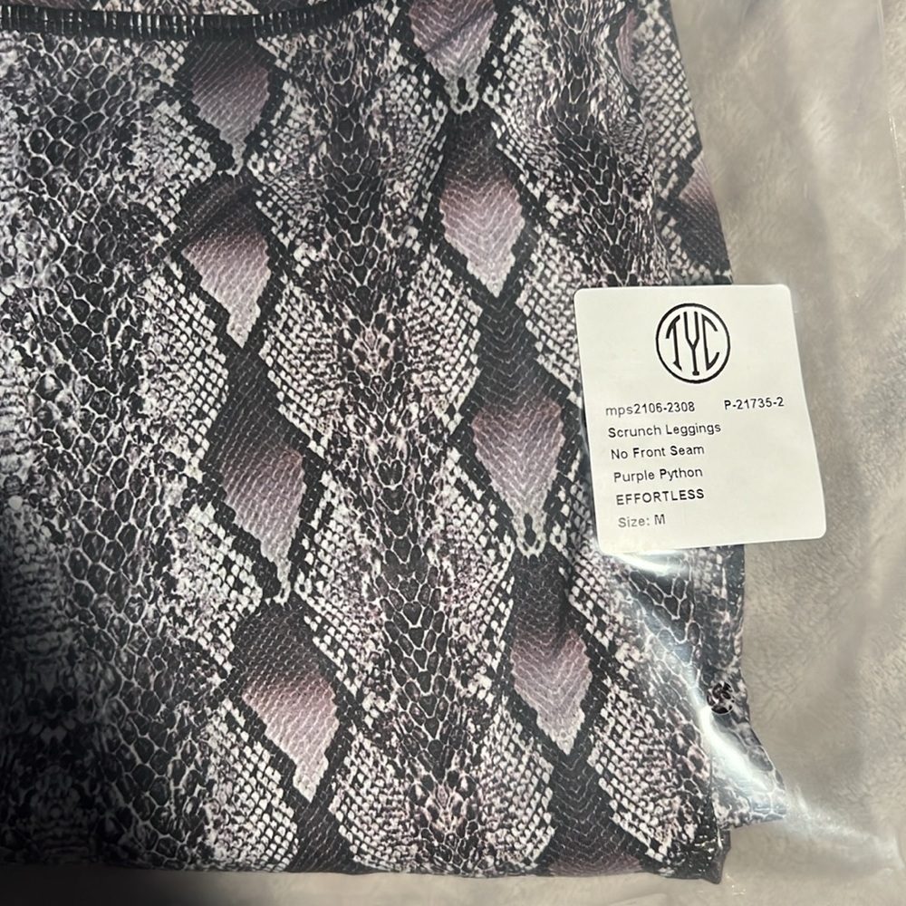 Til You Collapse Effortless Scrunch Leggings Purple Python Medium snake - Picture 12 of 14